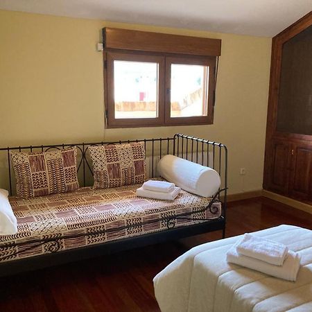 Casa El Descanso Ortigosa Del Monte Luaran gambar