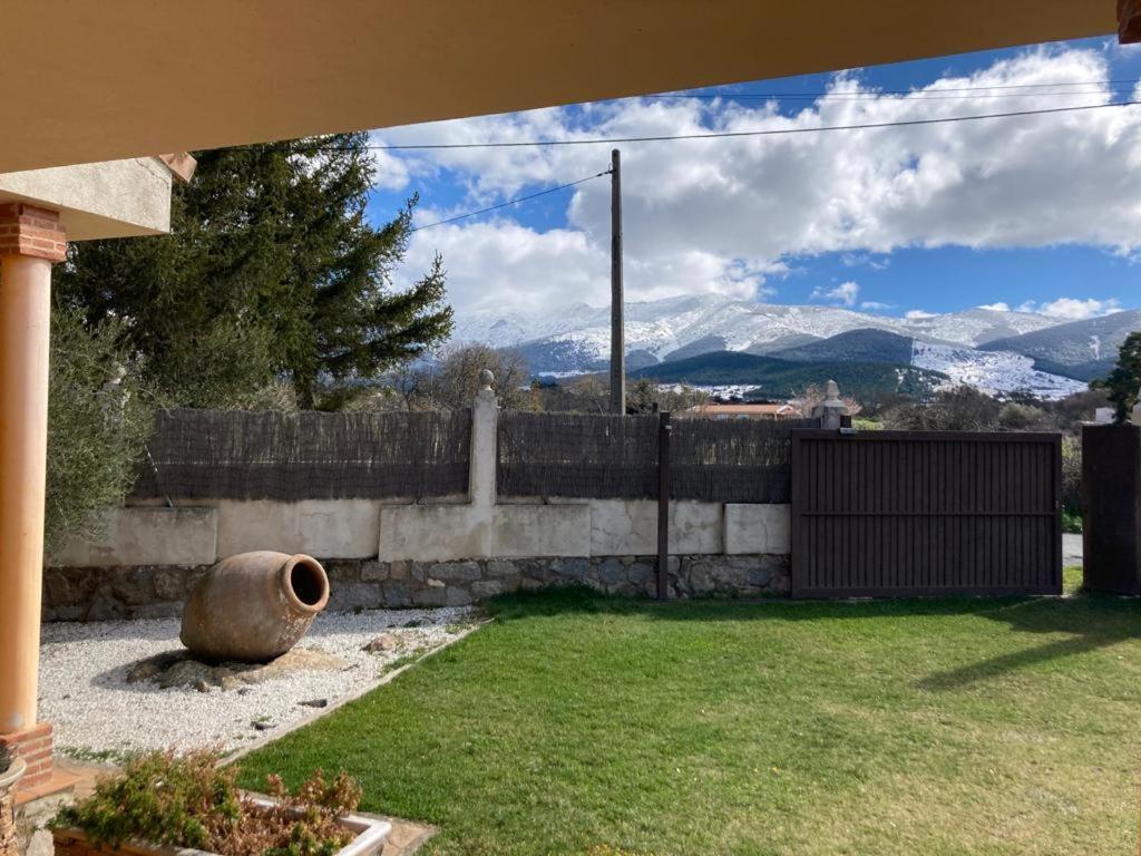 Casa El Descanso Ortigosa Del Monte Luaran gambar