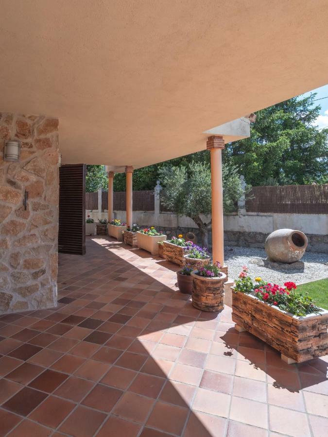 Casa El Descanso Ortigosa Del Monte Luaran gambar