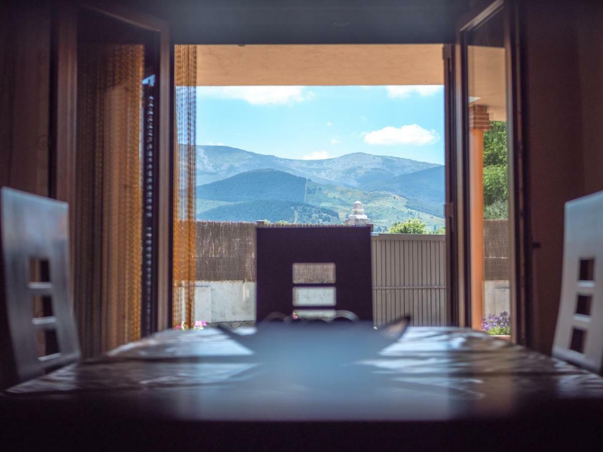 Casa El Descanso Ortigosa Del Monte Luaran gambar